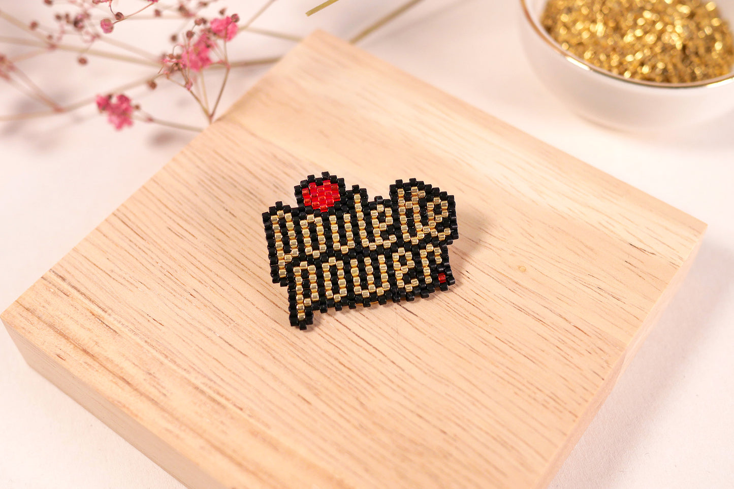 Broche Poulette Power