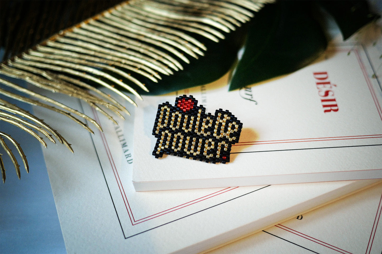 Broche Poulette Power