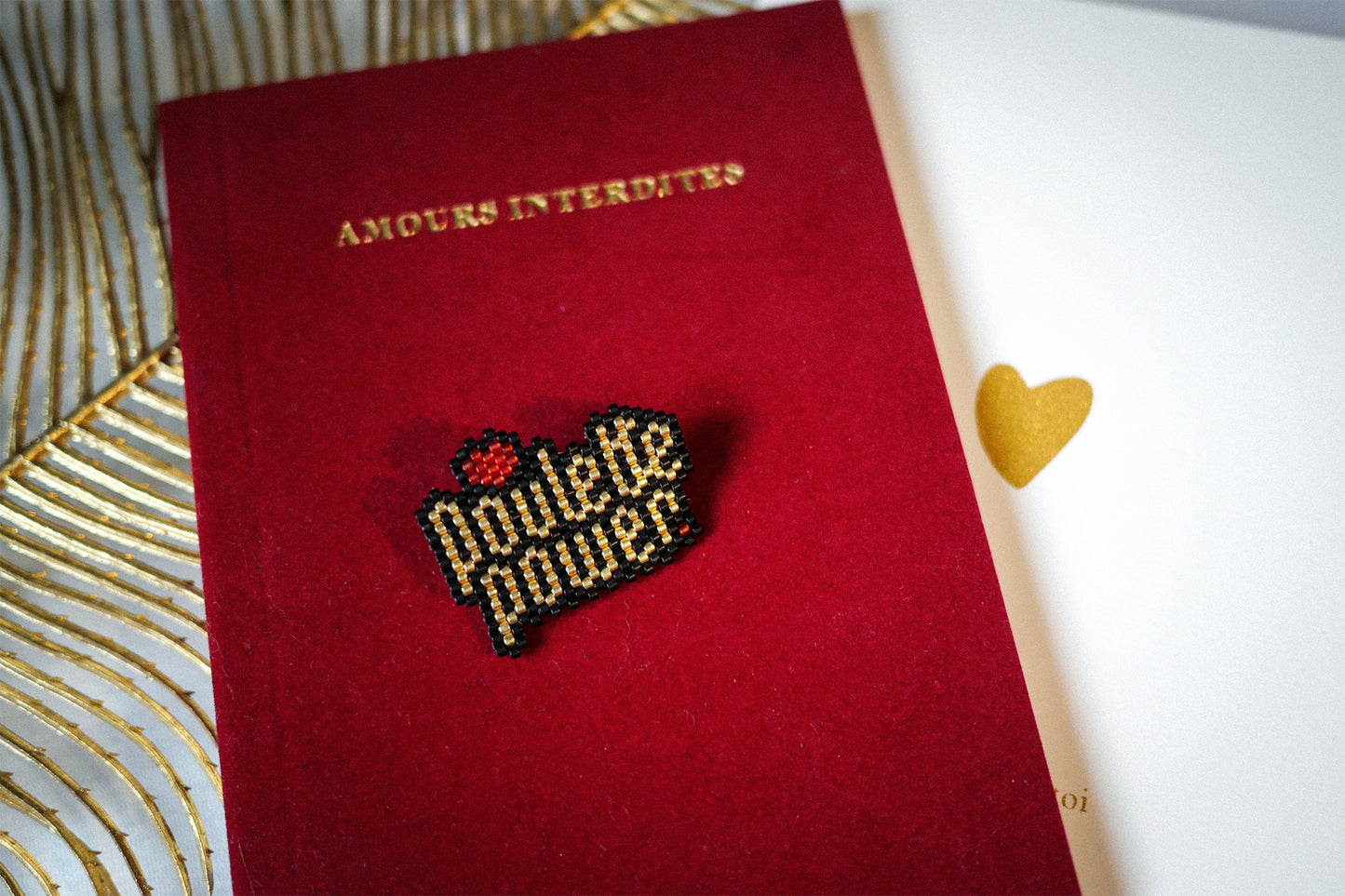 Broche Poulette Power